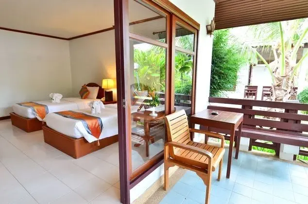 Bungalov, Havuz Kenarı