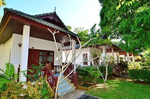 Bungalov, Havuz Kenarı