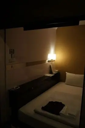 Standard Oda, Sadece erkekler için (Business Class Cabin)