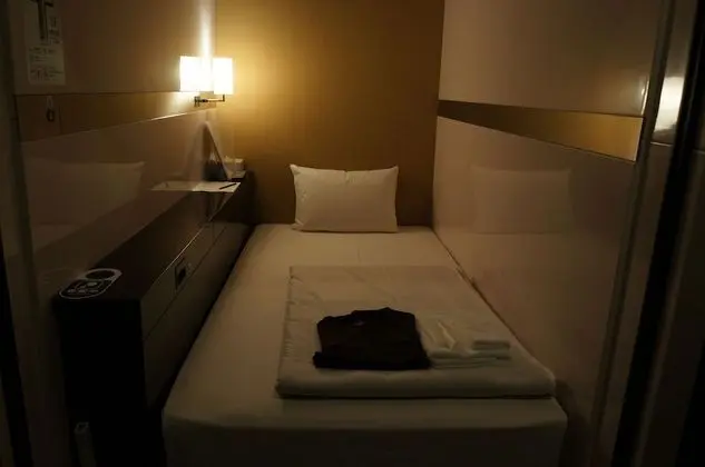 Standard Oda, Sadece erkekler için (Business Class Cabin)