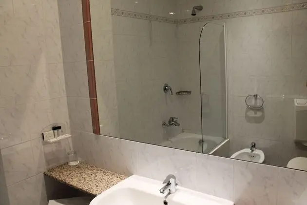 Classic Büyük Yataklı Tek Kişilik Oda