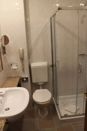 Classic Büyük Yataklı Tek Kişilik Oda
