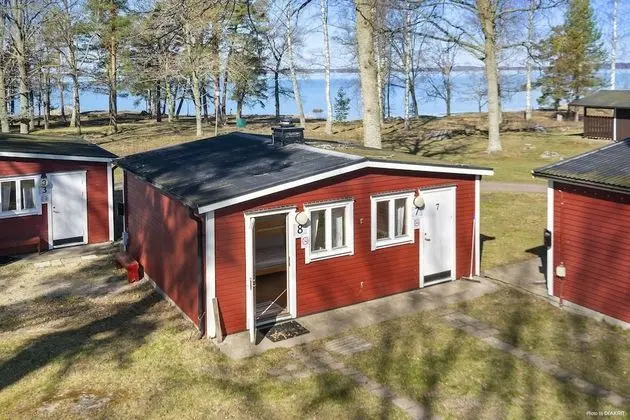 Kulübe, Ortak Banyo (Bromöbyn)