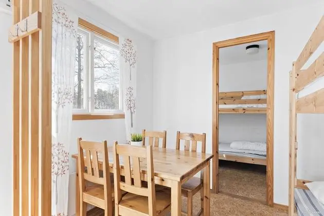 Kulübe, Ortak Banyo (Lekebergabyn)