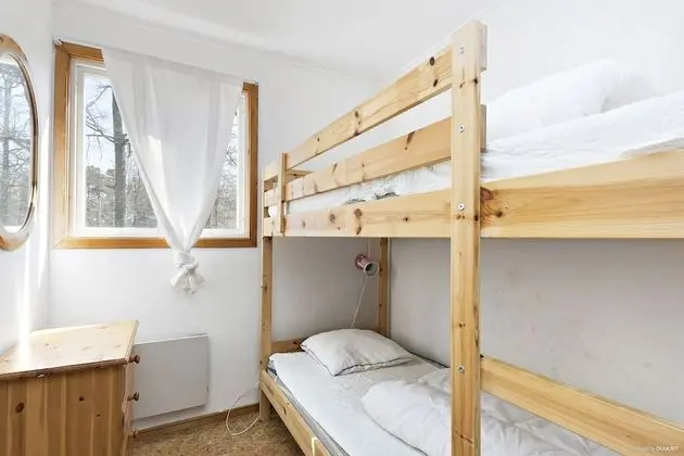 Kulübe, Ortak Banyo (Lekebergabyn)