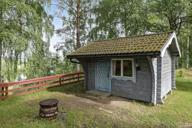 Kulübe, Ortak Banyo (Sommartorp, No Water)