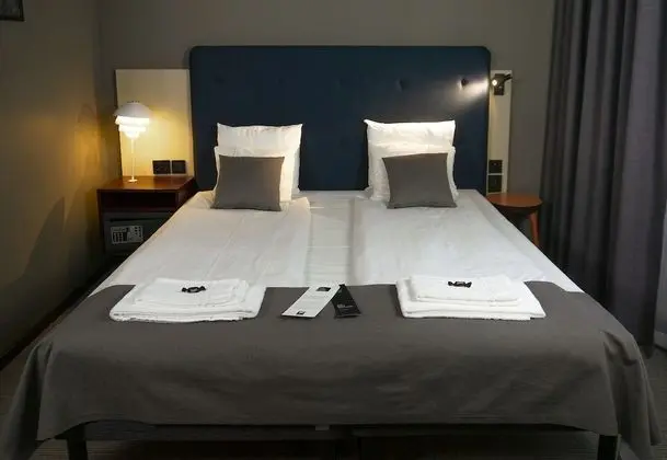 Deluxe Oda, 1 En Büyük (King) Boy Yatak