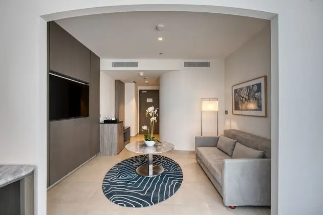 TFC Horizon Suite with Nest Lounge access(including full Breakfast, Daily Happy Hours 6:00-8:00 PM)