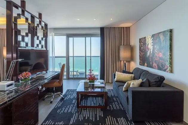 Club Grand Suite with Soluna Beach Club and Lounge Access