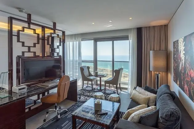 Club Grand Suite with Soluna Beach Club and Lounge Access