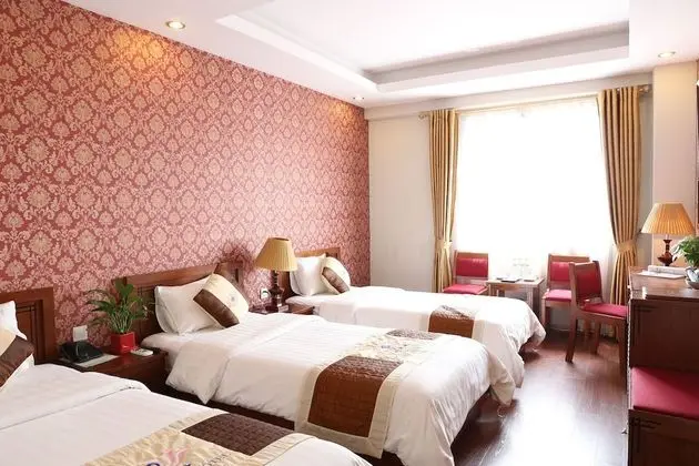 Deluxe Üç Kişilik Oda, Sigara İçilmez, Şehir Manzaralı (City Window)