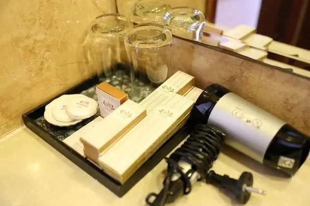 Deluxe Üç Kişilik Oda, Sigara İçilmez, Şehir Manzaralı (City Window)
