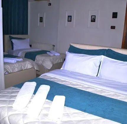 Tek Büyük veya İki Ayrı Yataklı Oda