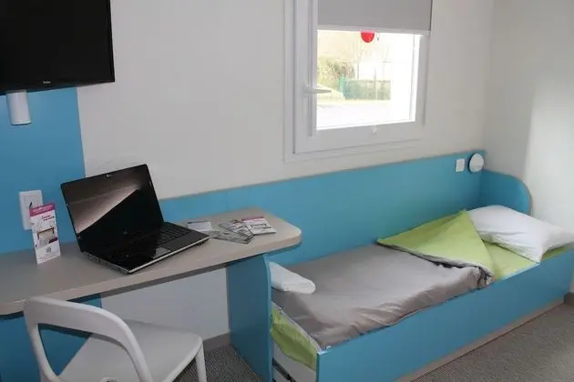 Family Tek Büyük Yataklı Oda