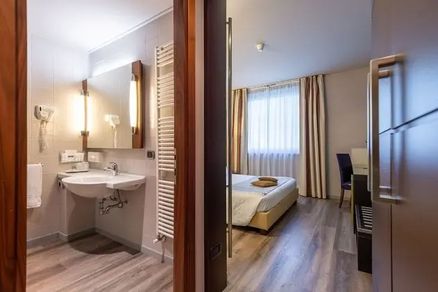 Executive Tek Büyük Yataklı Oda