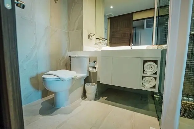 Deluxe  King Room No Balcony
