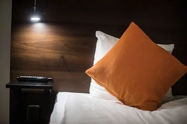 Tek Kişilik Oda, Penceresiz