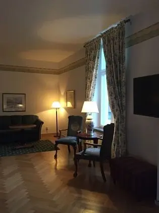 Deluxe Oda, Sigara İçilmez