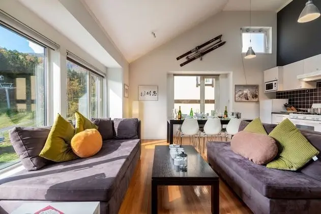 Apart Daire, 3 Yatak Odası (Extra futon for the 7th guest)
