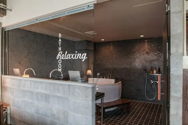 Deluxe Süit (with Jacuzzi Bath and Balcony R001)