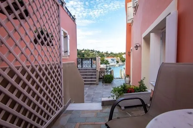 Stüdyo, Kısmi Deniz Manzaralı