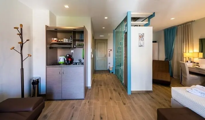 Danai Suite