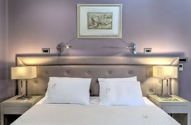 Maria - Athena Suite with Jetted Bathtub