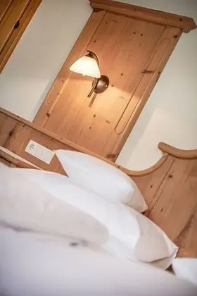 Gallery Tek Büyük Yataklı Oda