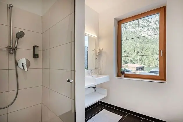 Gallery Tek Büyük Yataklı Oda