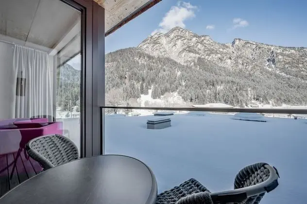 Luxury Tek Büyük Yataklı Oda