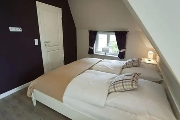 Büyük Yataklı Tek Kişilik Oda