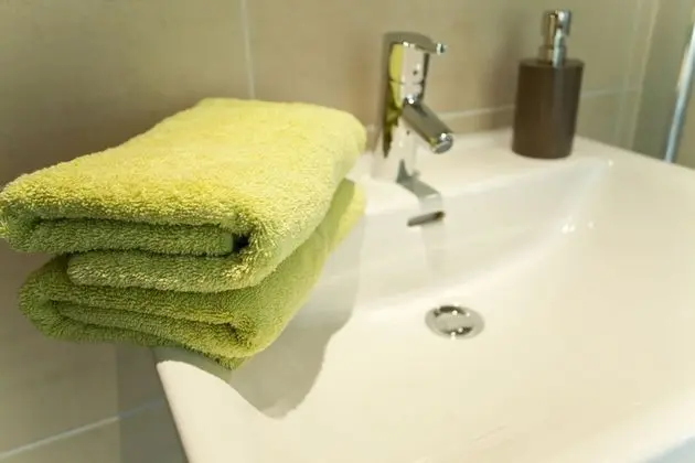 Büyük Yataklı Tek Kişilik Oda