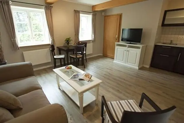 Süit, 1 En Büyük (King) Boy Yatak ve Çekyat