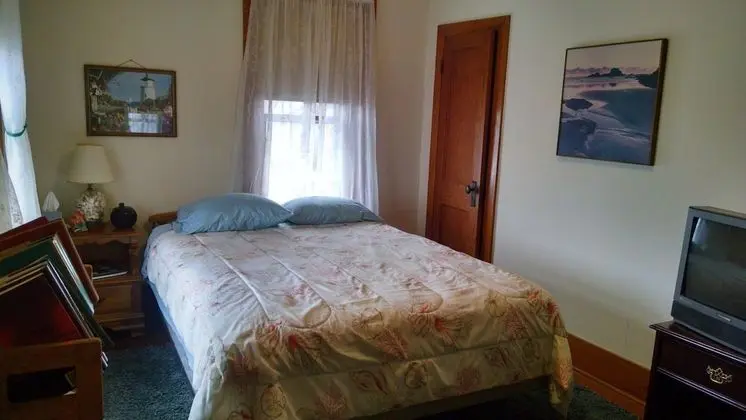 Oda, 1 Büyük (Queen) Boy Yatak, Ortak Banyo (seashore)