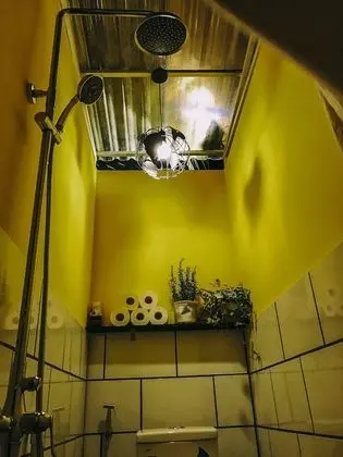 Üç Kişilik Oda, Özel Banyo, Bahçe Manzaralı
