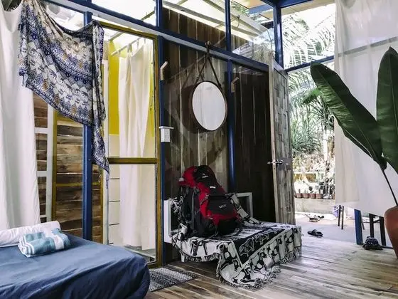 Üç Kişilik Oda, Özel Banyo, Bahçe Manzaralı