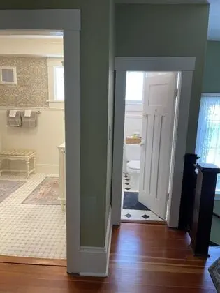 Standard Tek Büyük Yataklı Oda, Özel Banyo, Avlu Manzaralı (Sarah Suite)