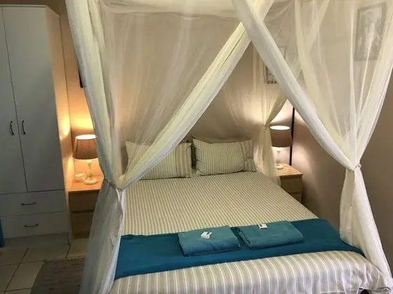 R43 en suite twin beds