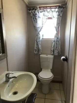 R43 en suite twin beds