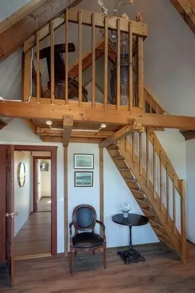 Family Room with Private Hot Tub and Sauna