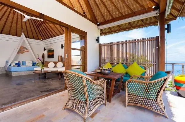 The Travelly House