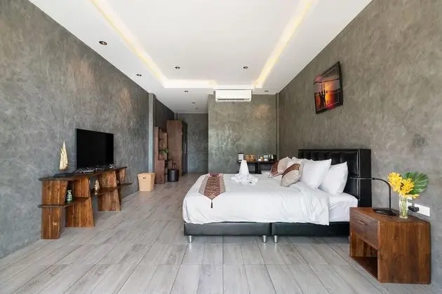 Luxury Tek Büyük veya İki Ayrı Yataklı Oda, 1 Yatak Odası, Havuz Manzaralı, Havuz Kenarı