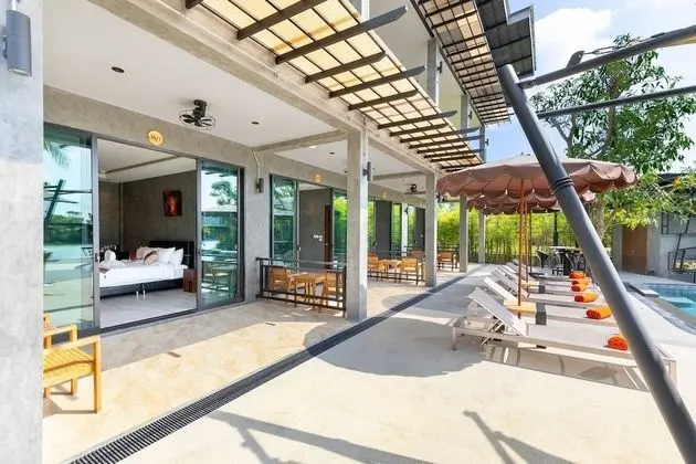 Luxury Tek Büyük veya İki Ayrı Yataklı Oda, 1 Yatak Odası, Havuz Manzaralı, Havuz Kenarı