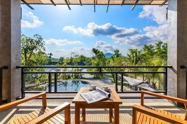 Luxury Tek Büyük veya İki Ayrı Yataklı Oda, 1 Yatak Odası, Havuz Manzaralı, Havuz Kenarı