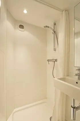 Comfort Tek Büyük Yataklı Oda (La 2)