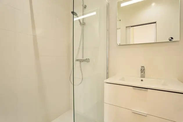 Deluxe Tek Büyük Yataklı Oda (Chambre Balcon)