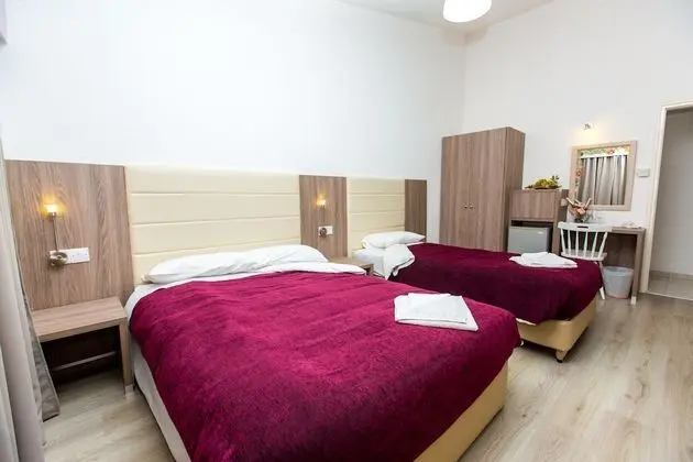 Comfort Dört Kişilik Oda, Balkon, Havuz Manzaralı