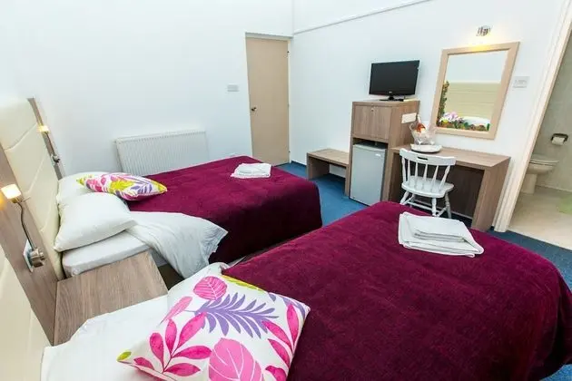 Comfort Dört Kişilik Oda, Balkon, Havuz Manzaralı