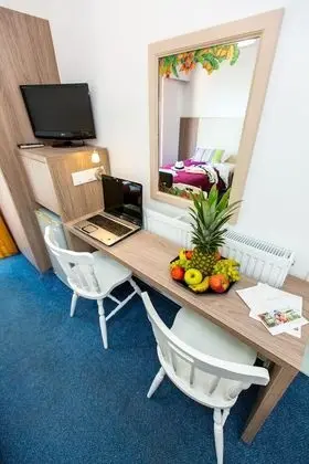 Comfort Dört Kişilik Oda, Balkon, Havuz Manzaralı