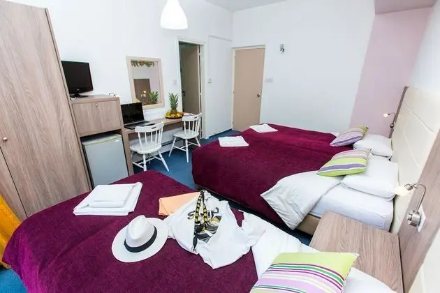 Comfort Üç Kişilik Oda, Balkon, Bahçe Manzaralı